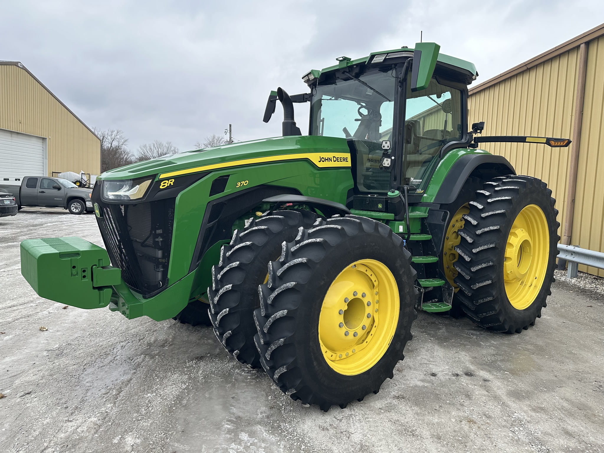 2023 John Deere 8R 370 Image 7