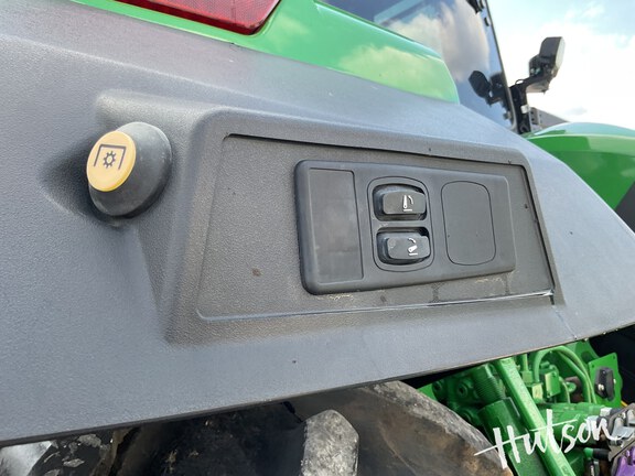 Photo of 2024 John Deere 8R 410