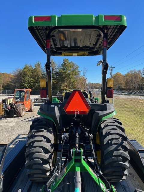 2024 John Deere 3025E Image 2