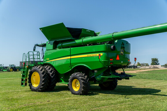 Used 2023 John Deere S760 Combines at Koenig Equipment in Anna, OH - Photo2