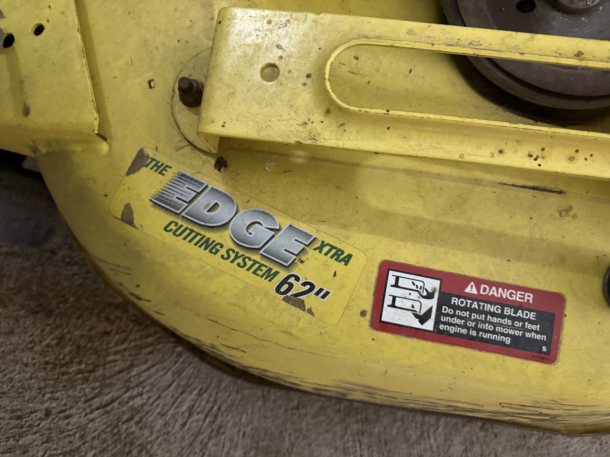 2011 John Deere X720 Image 4