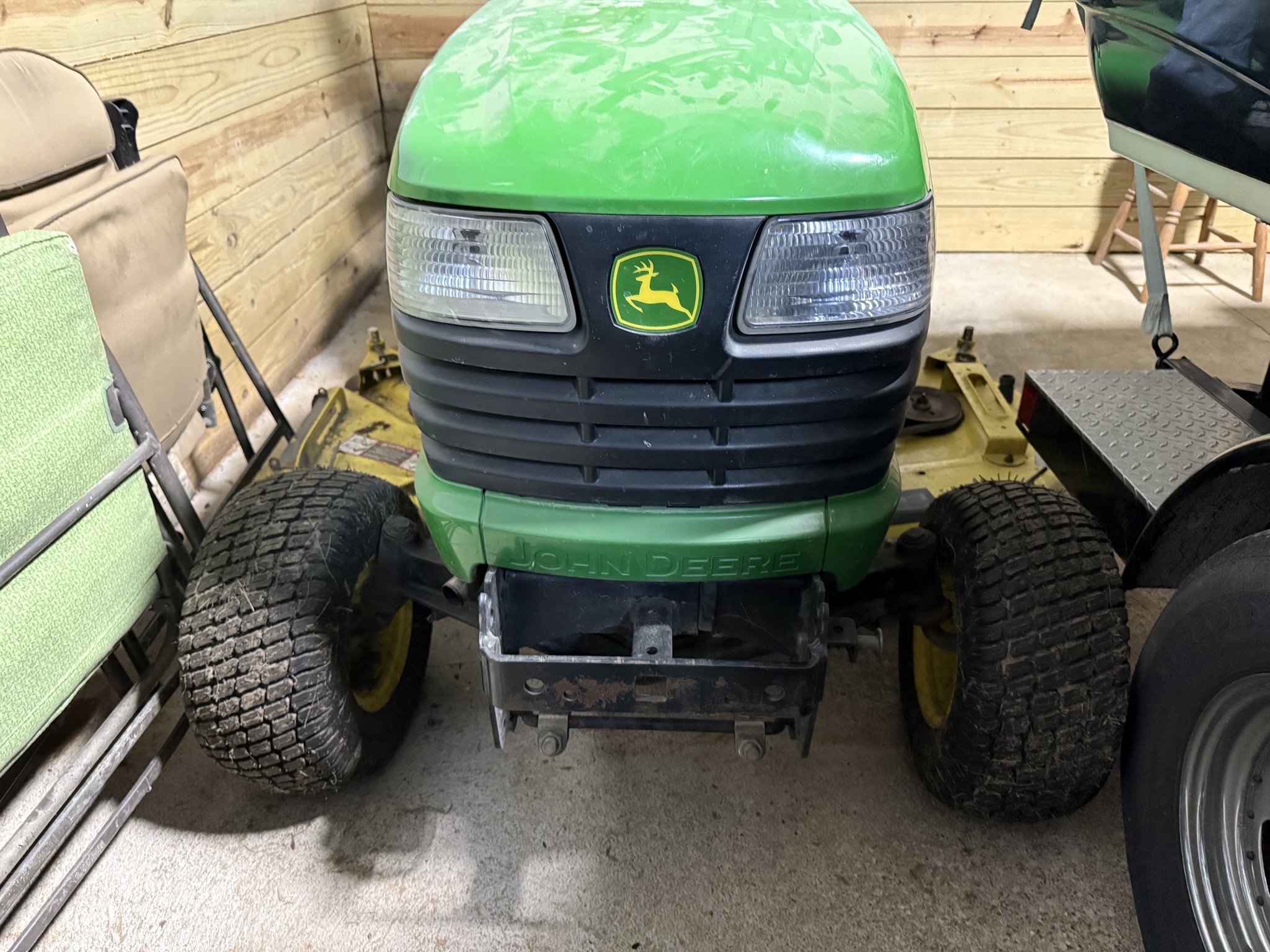 2011 John Deere X720 Image 2