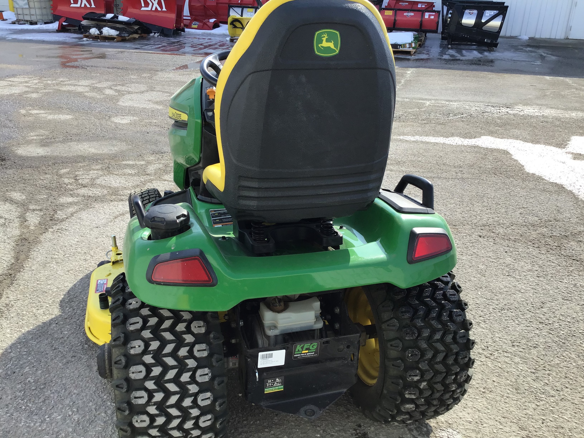 2019 John Deere X590 Image 13