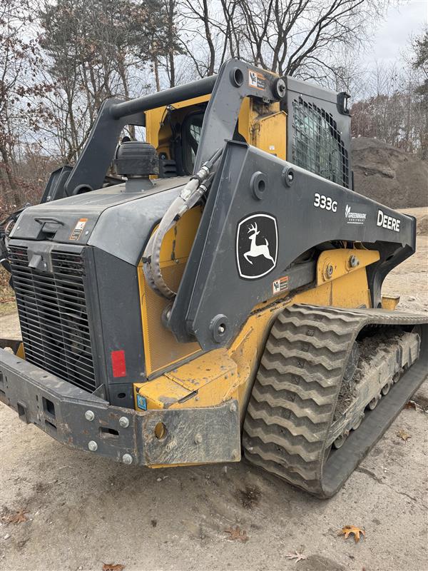 2022 John Deere 333G Image 3
