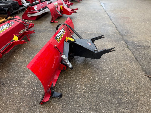 2022 Steiner BD260 Image 3