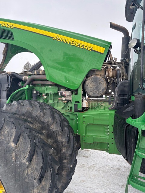 2002 John Deere 8420 Image 8