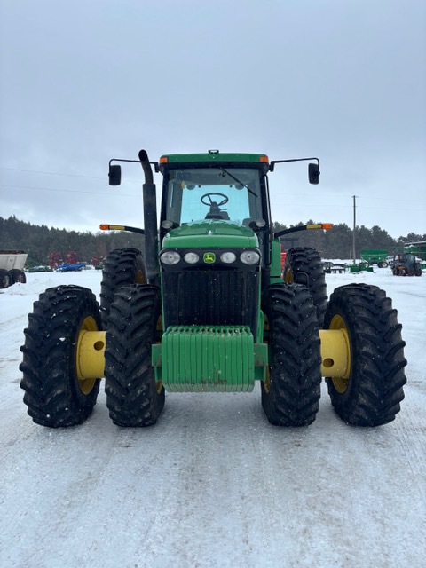 2002 John Deere 8420 Image 2
