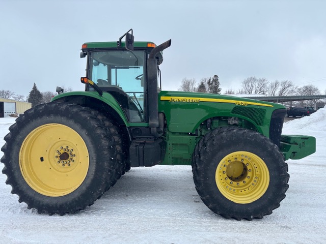 2002 John Deere 8420 Image 1