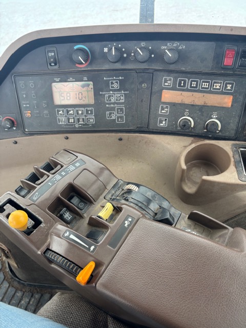 2002 John Deere 8420 Image 7