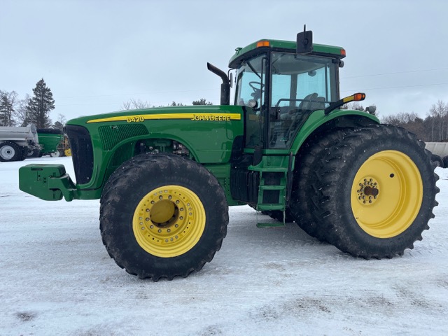 2002 John Deere 8420 Image 3