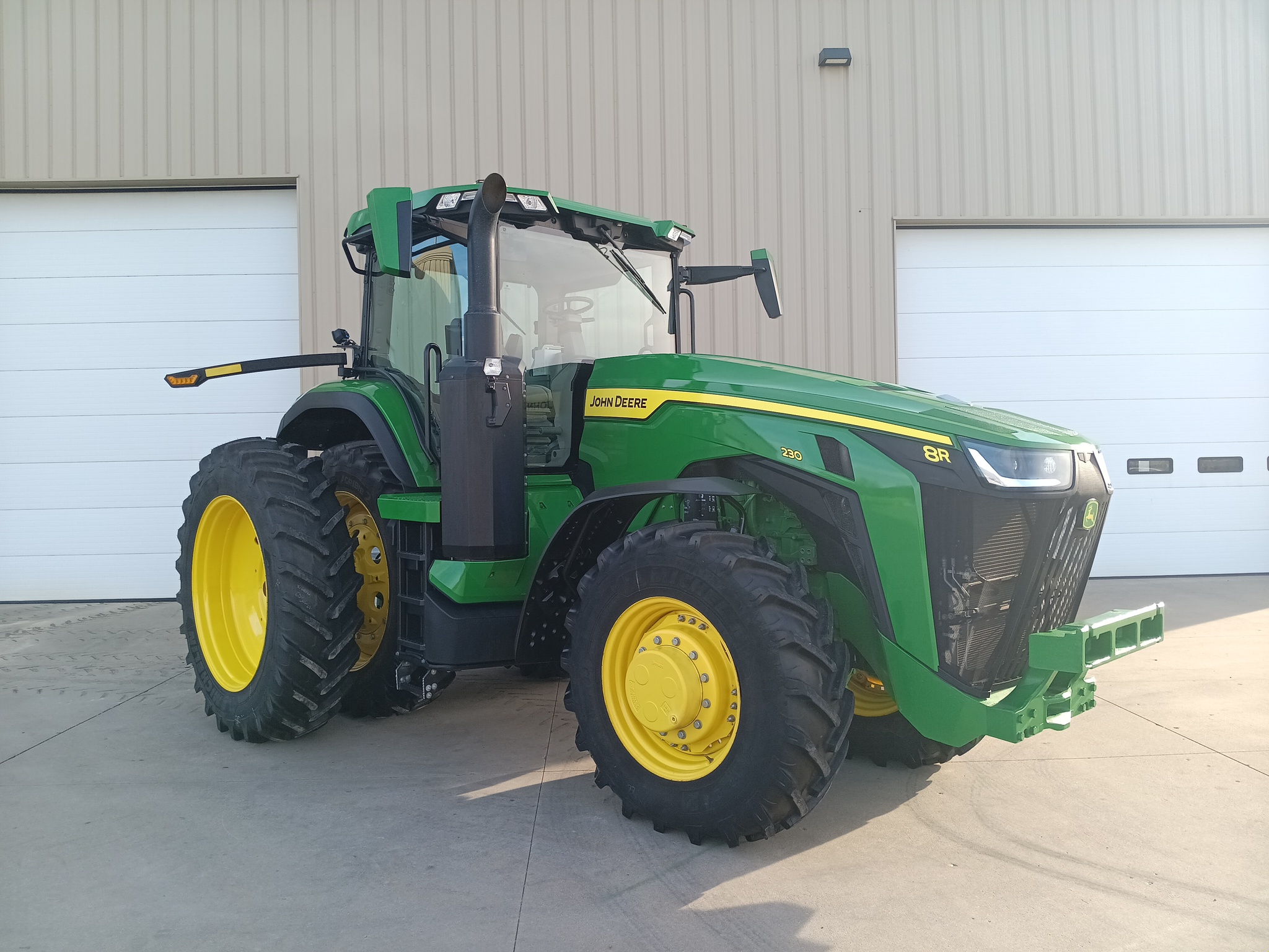2024 John Deere 8R 230 Image 1