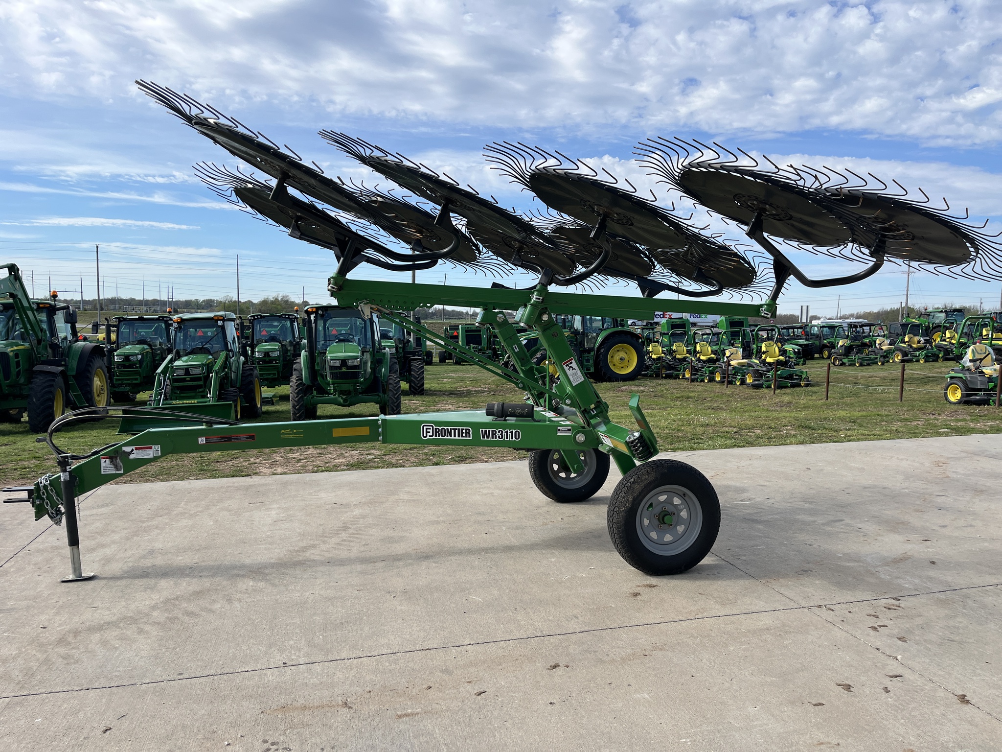  2023 Frontier WR3110 at Heritage Tractor in Rogersville, MO