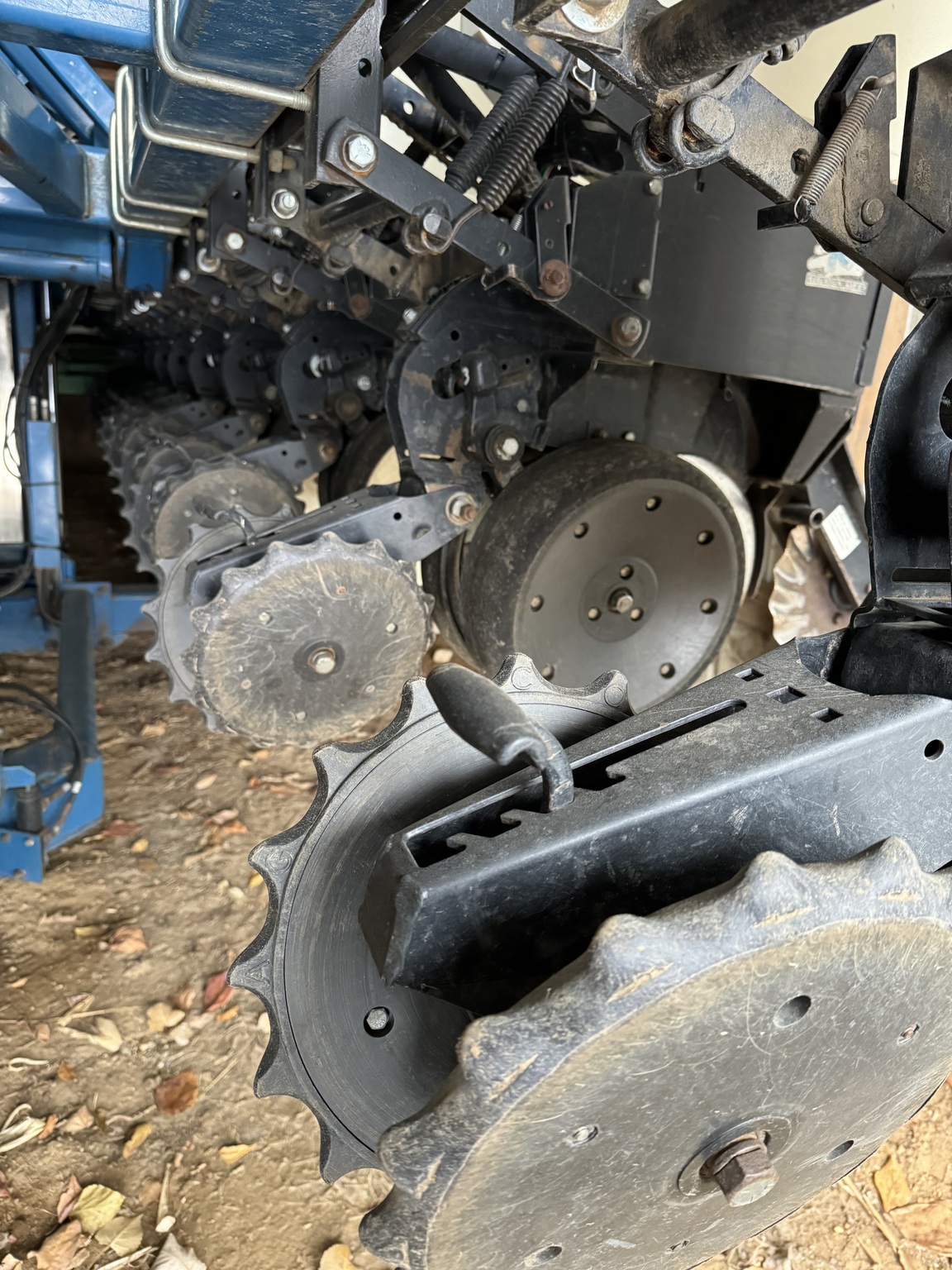 2000 Kinze 3600 Image 8