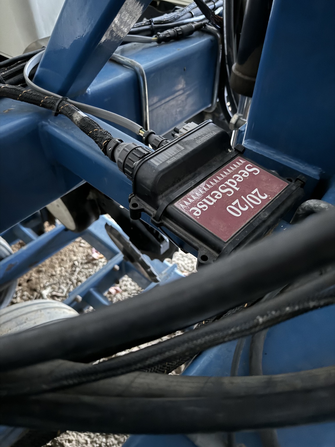 2000 Kinze 3600 Image 6