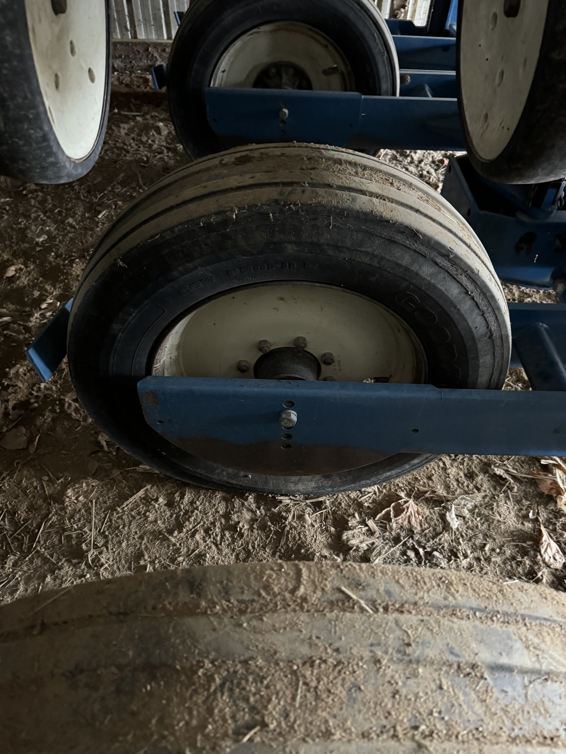 2000 Kinze 3600 Image 9