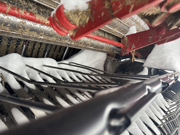 Used 2012 Case IH RB564 Round Balers at Horizon Ag & Turf in St. Paul, AB - Photo9