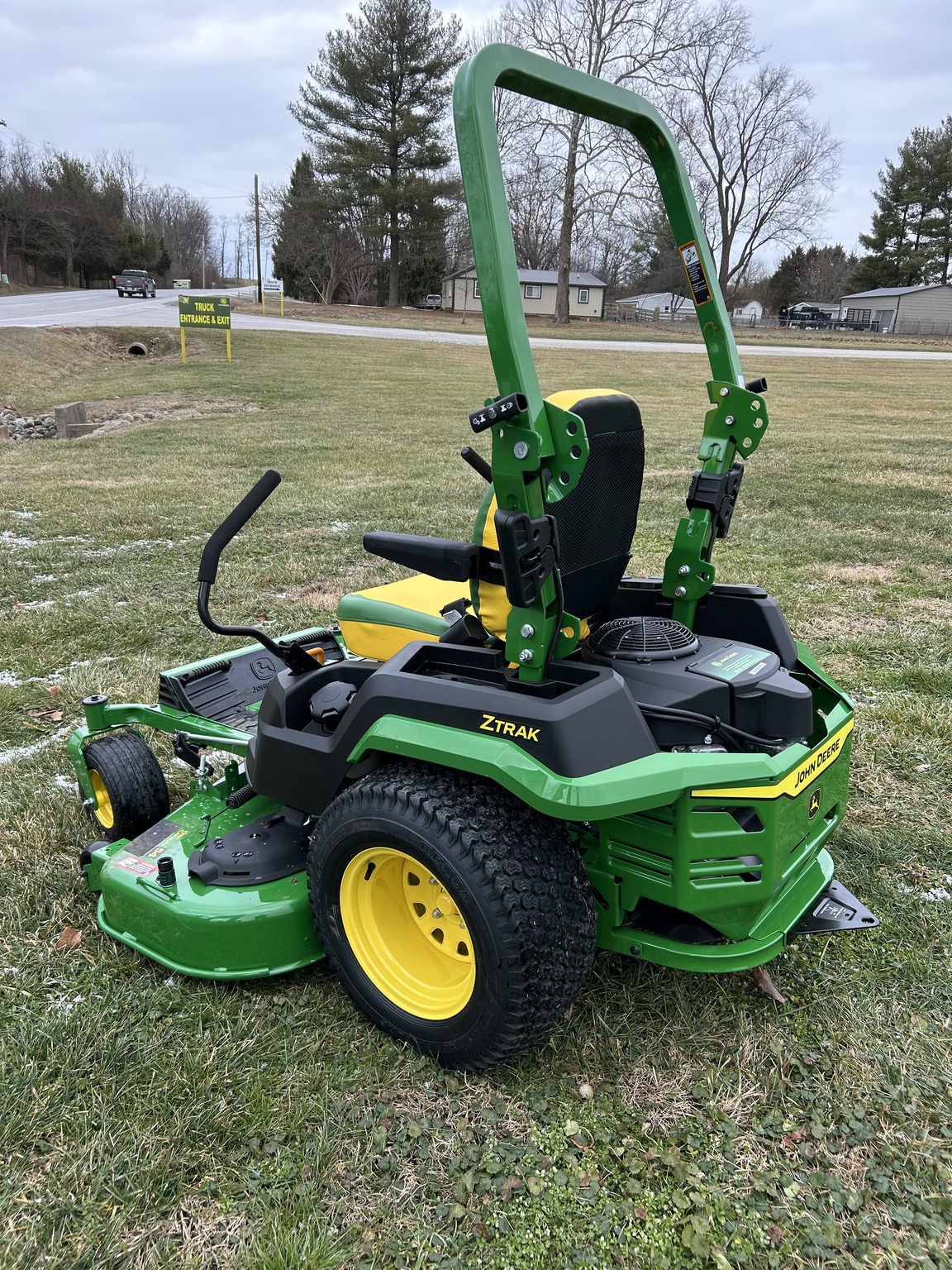 2026 John Deere Z530R Image 4