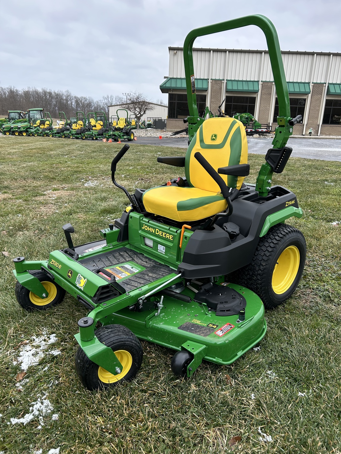 2026 John Deere Z530R Image 6