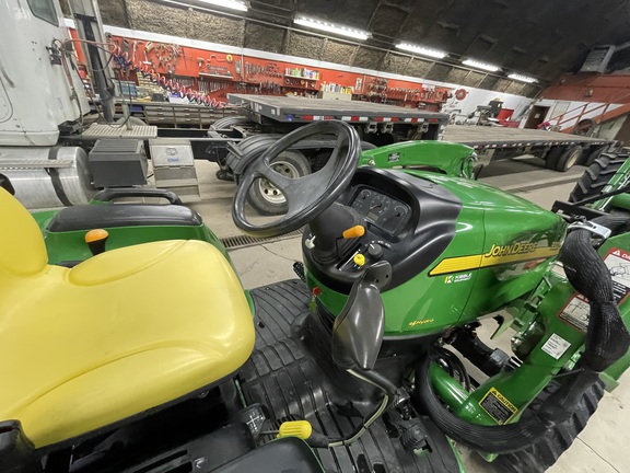 2012 John Deere 3320 - Photo5