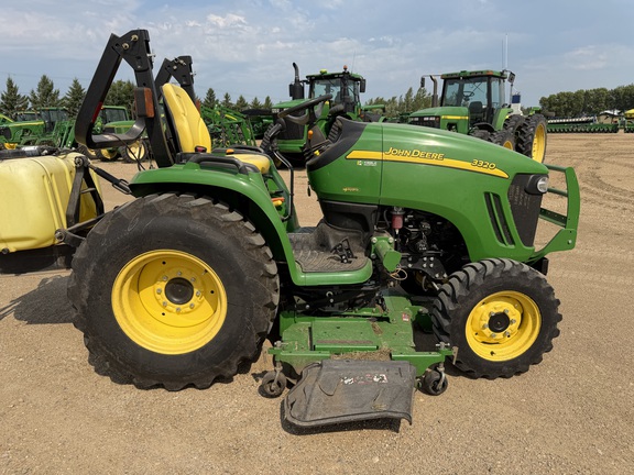2012 John Deere 3320 - Photo4