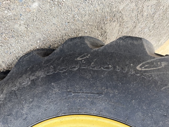 2012 John Deere 3320 - Photo14