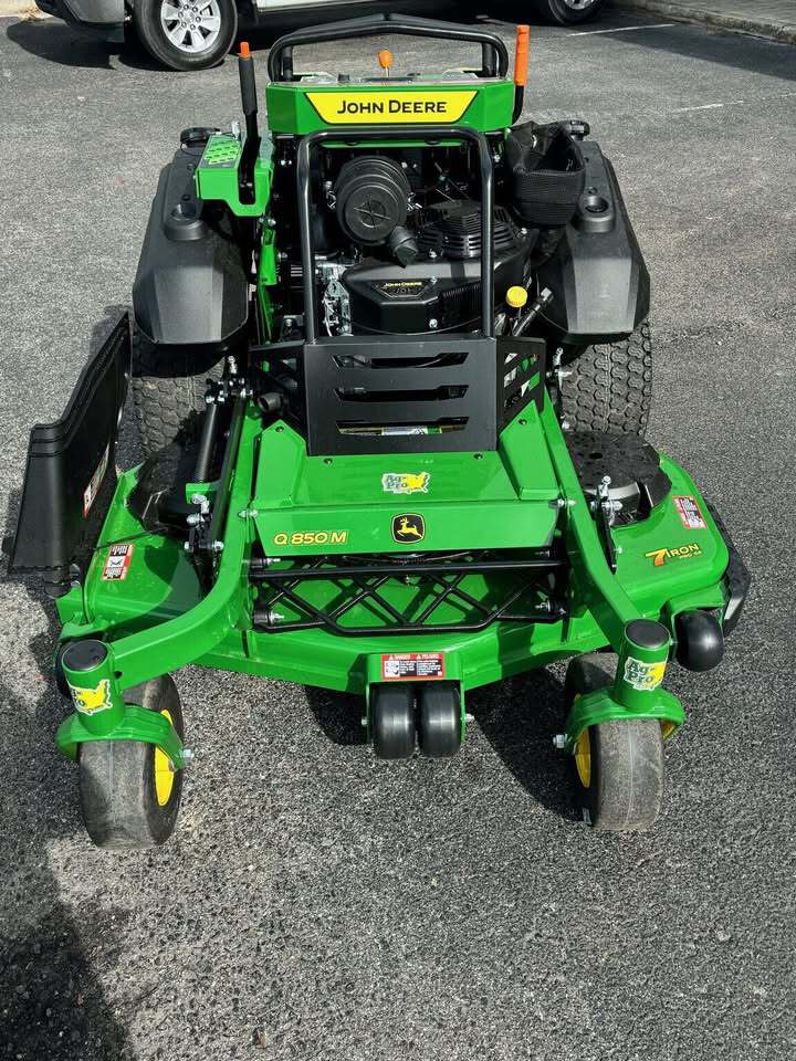 2025 John Deere Q850m Image 2