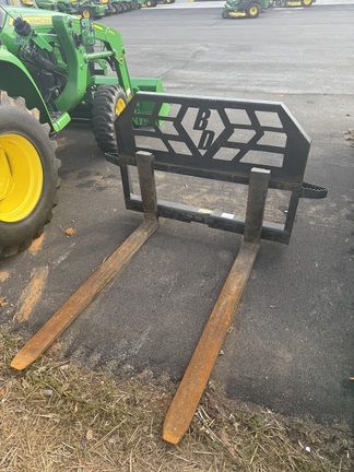 2020 Blue Diamond Skid Steer Pallet forks
