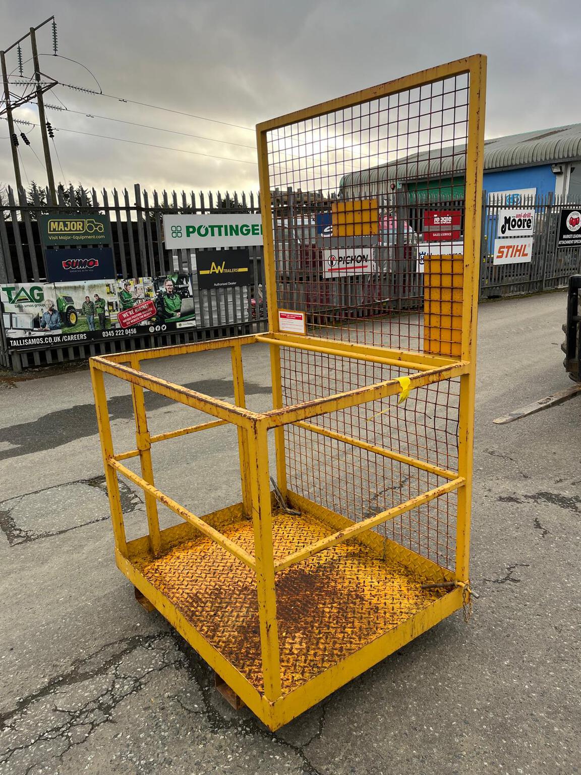 Suton INSPECTION BASKET