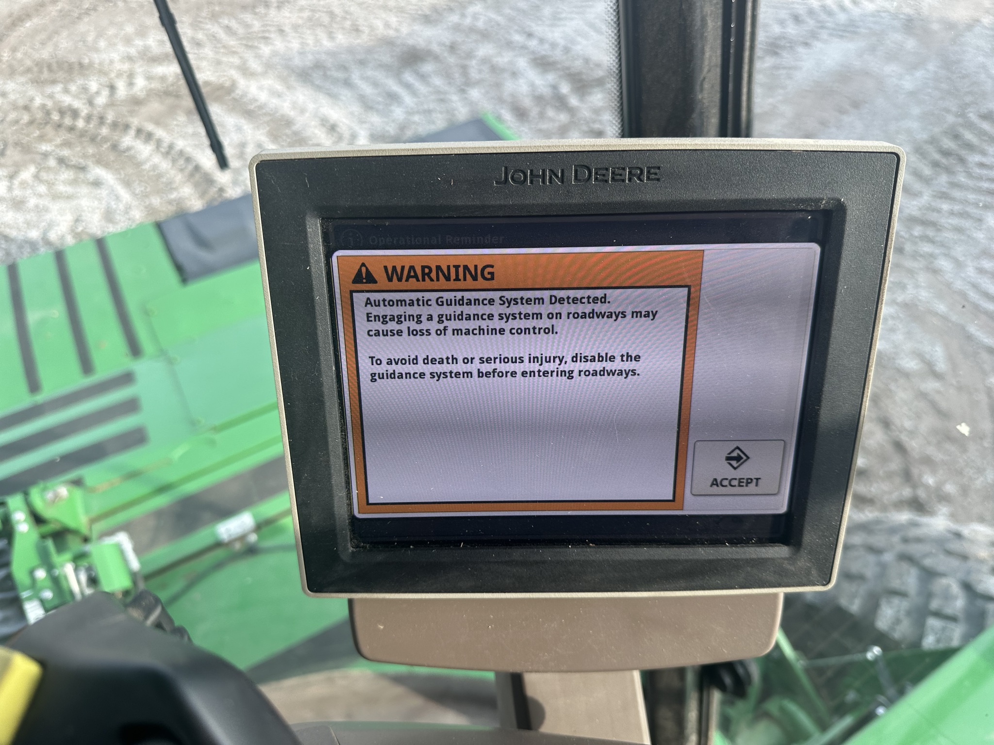 2023 John Deere W200M Image 16