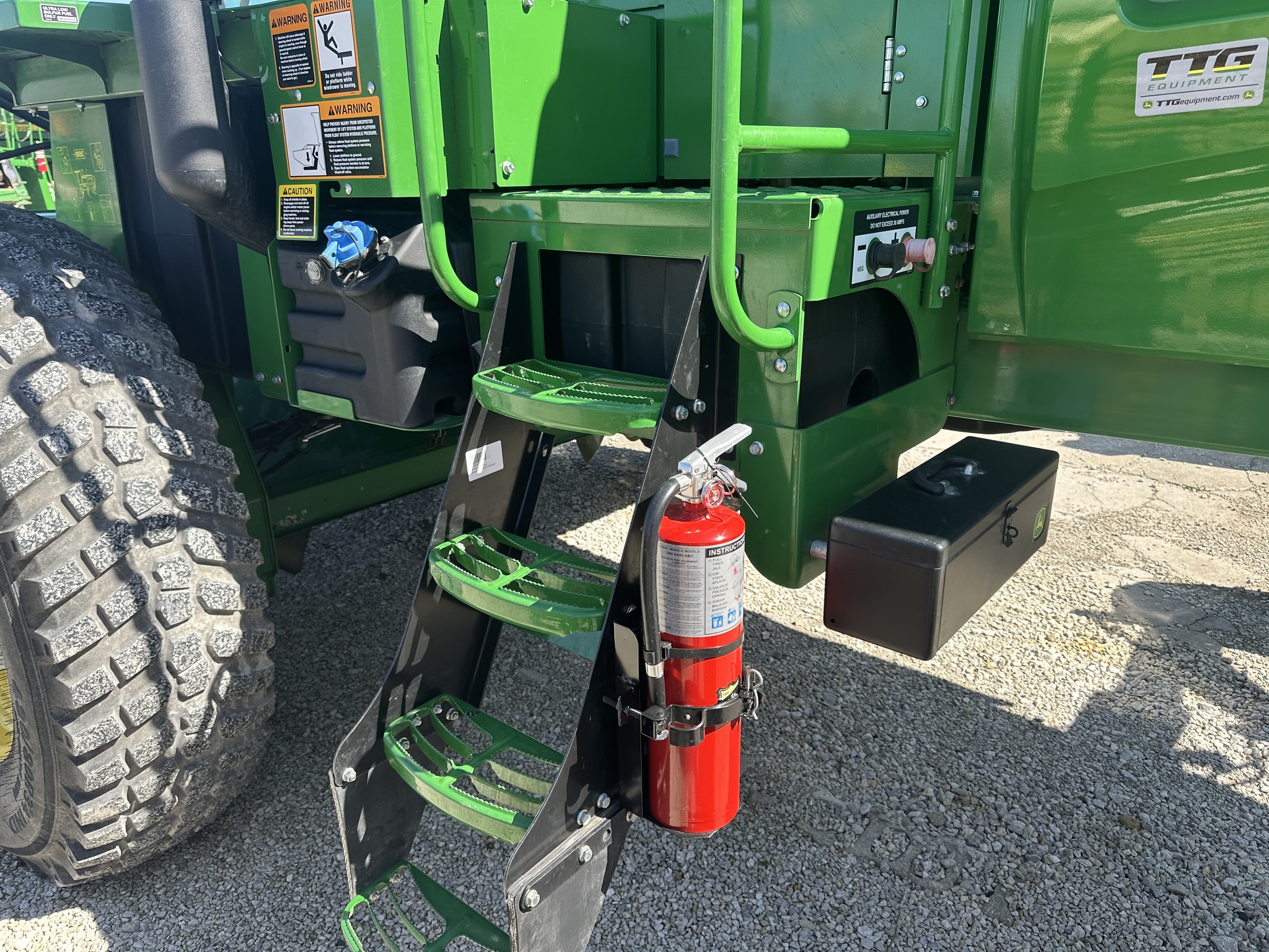 2023 John Deere W200M Image 44