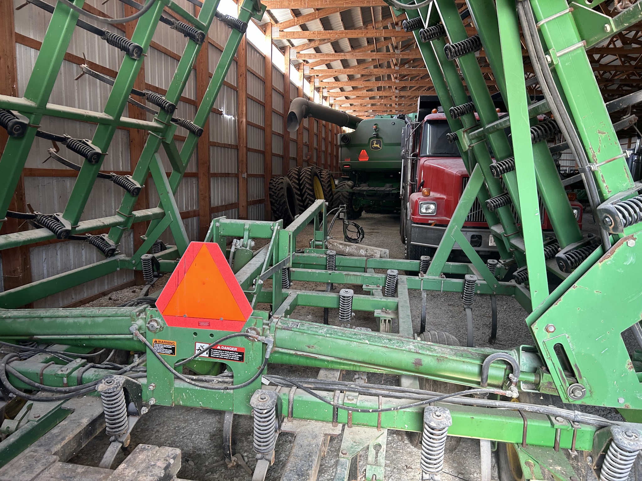 1997 John Deere 980 Image 6