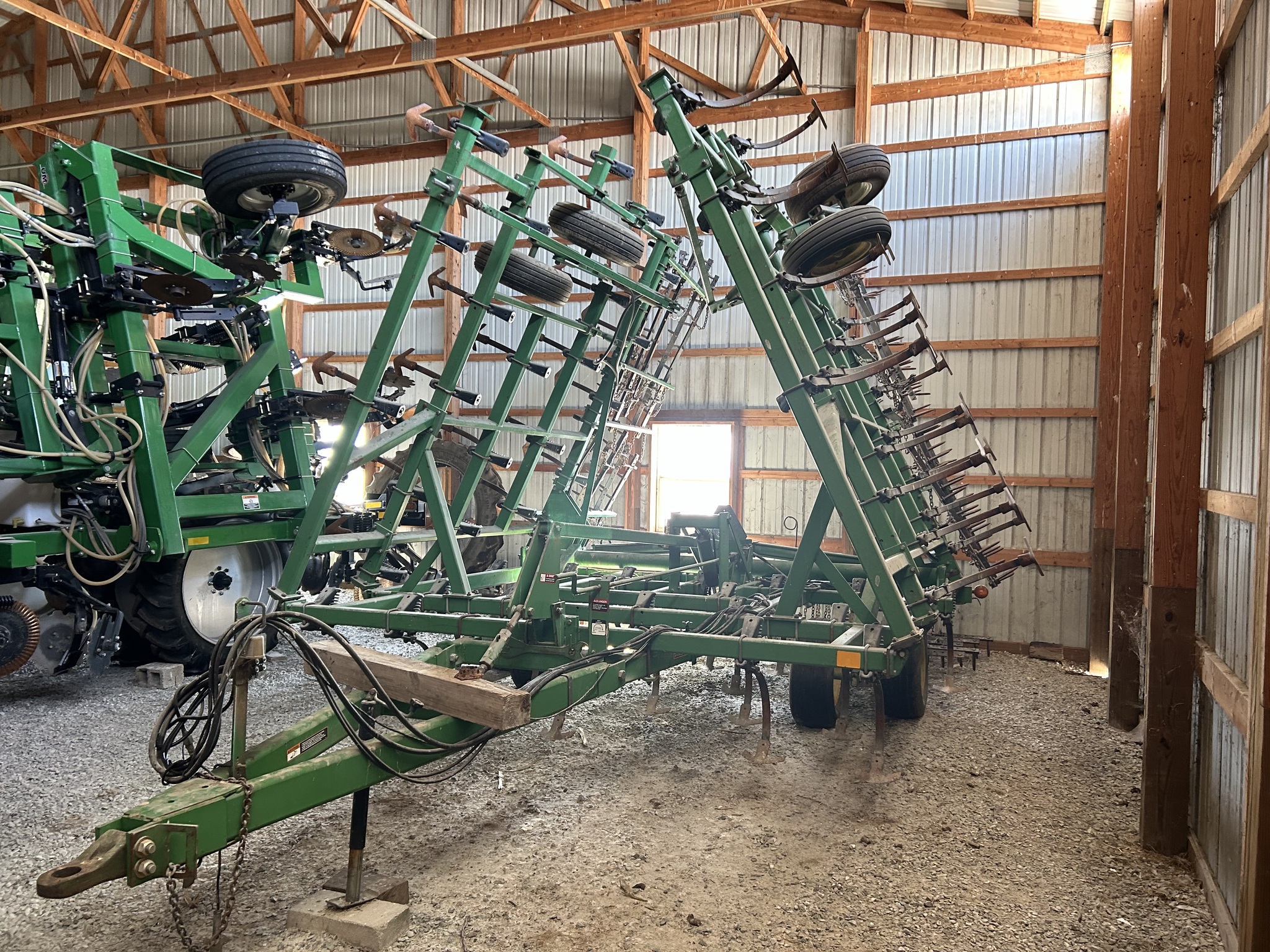 1997 John Deere 980 Image 1