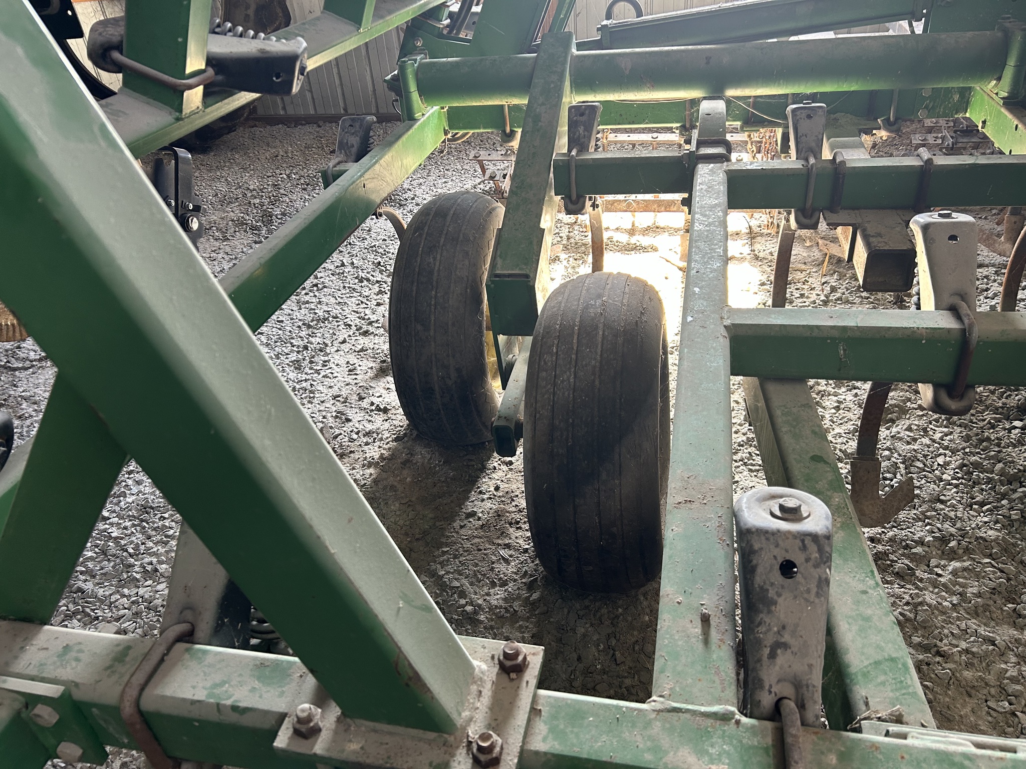 1997 John Deere 980 Image 23