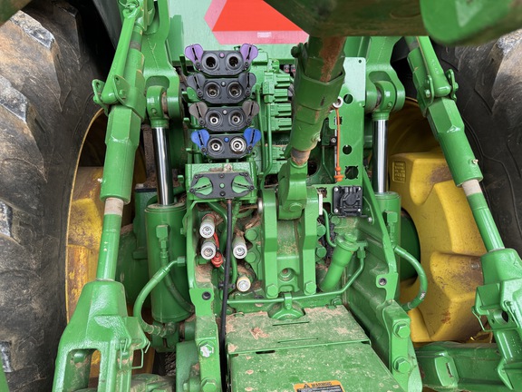 2023 John Deere 8R 410