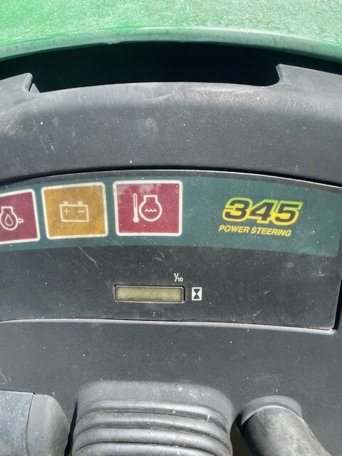 1995 John Deere 345 Image 4