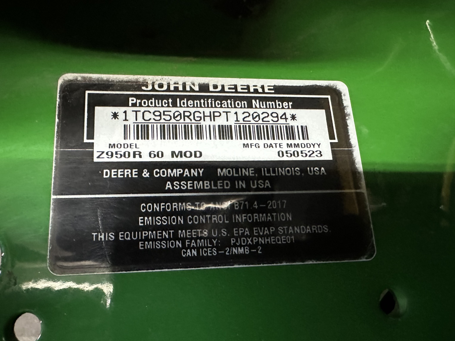 2023 John Deere Z950R Image 13