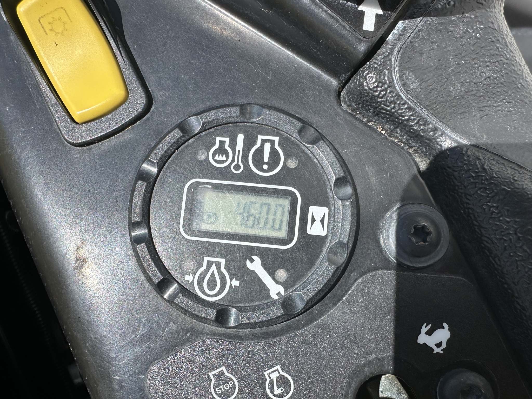 2023 John Deere Z950R Image 13