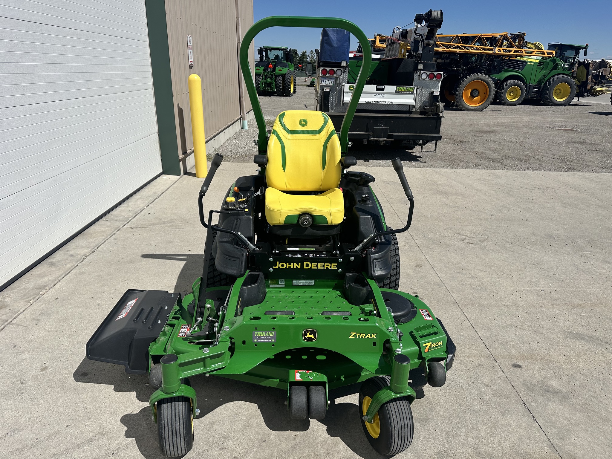 2023 John Deere Z950R Image 8