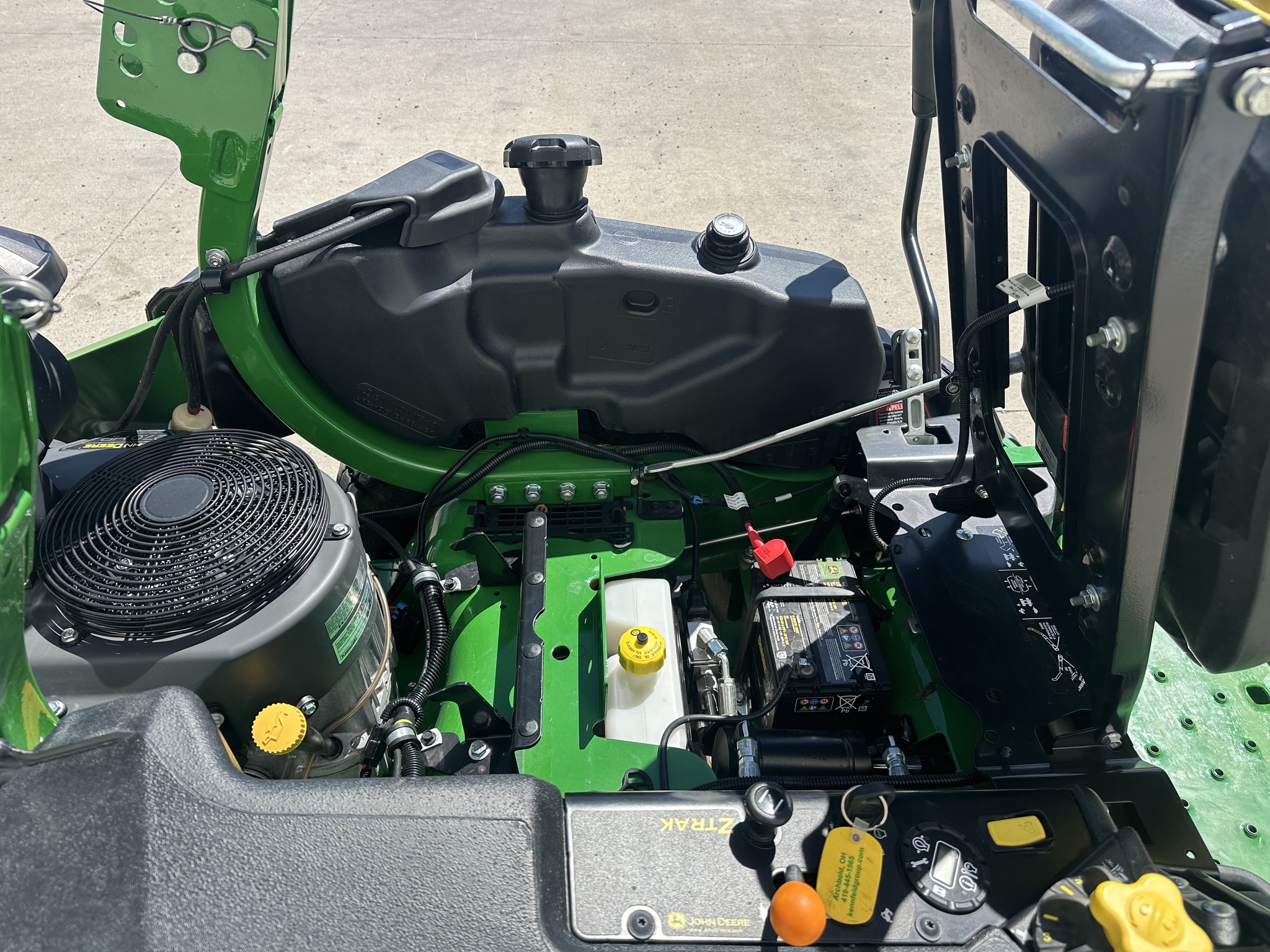 2023 John Deere Z950R Image 10
