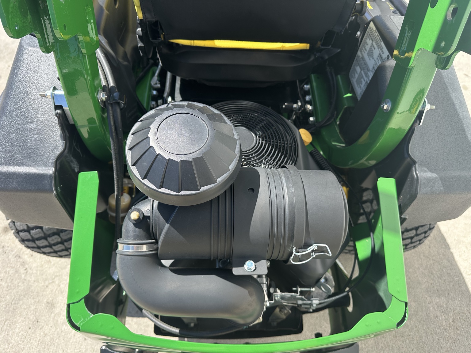 2023 John Deere Z950R Image 12