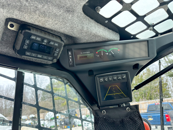 2021 John-Deere 332G