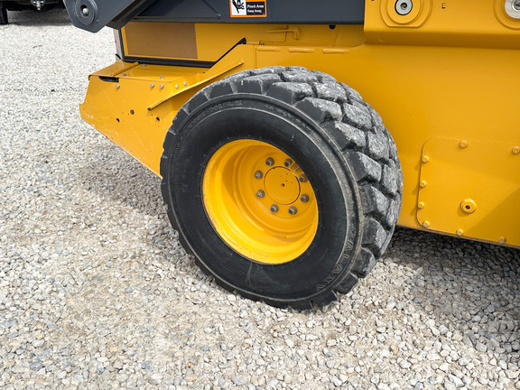 2021 John-Deere 332G