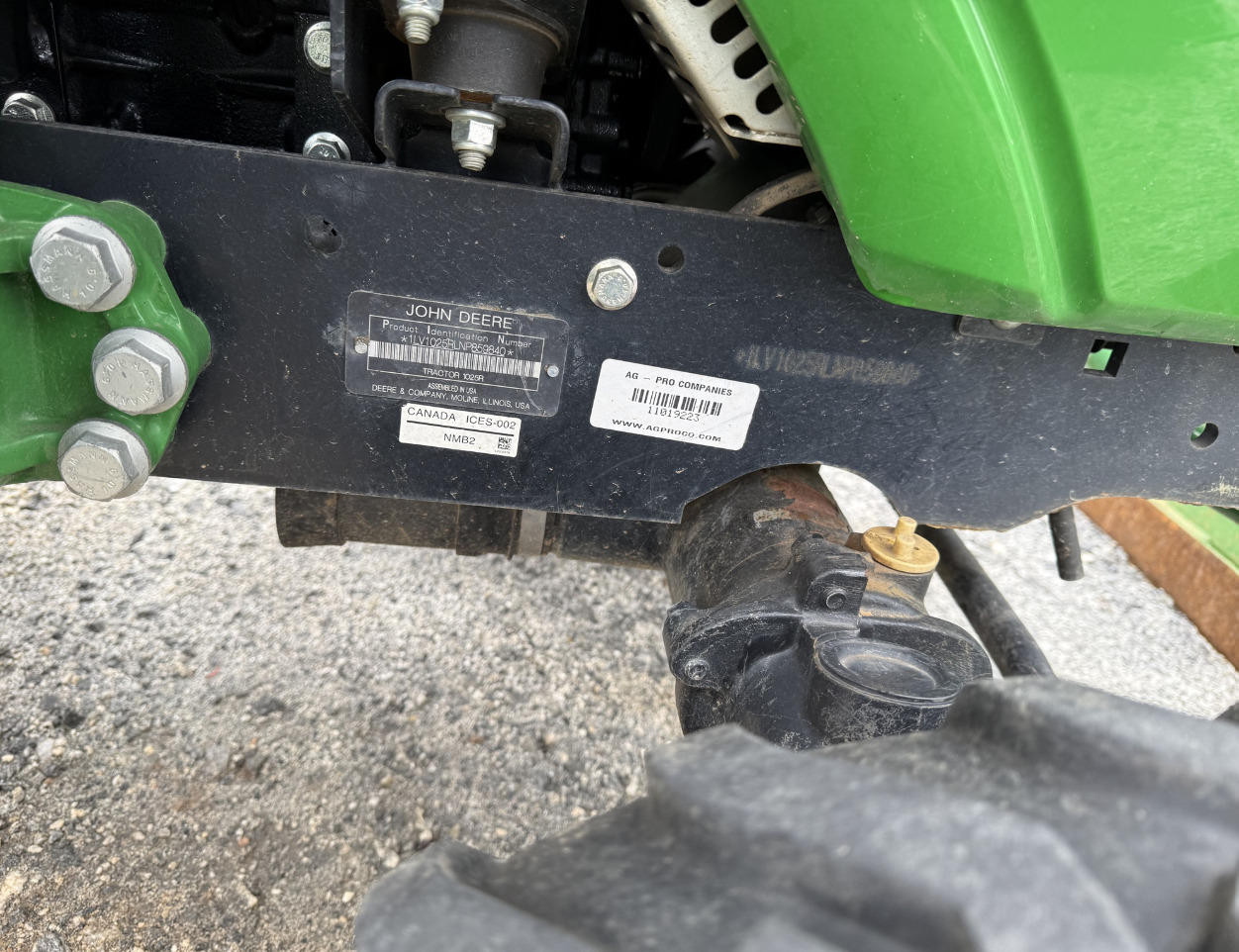 2023 John Deere 1025R Image 6