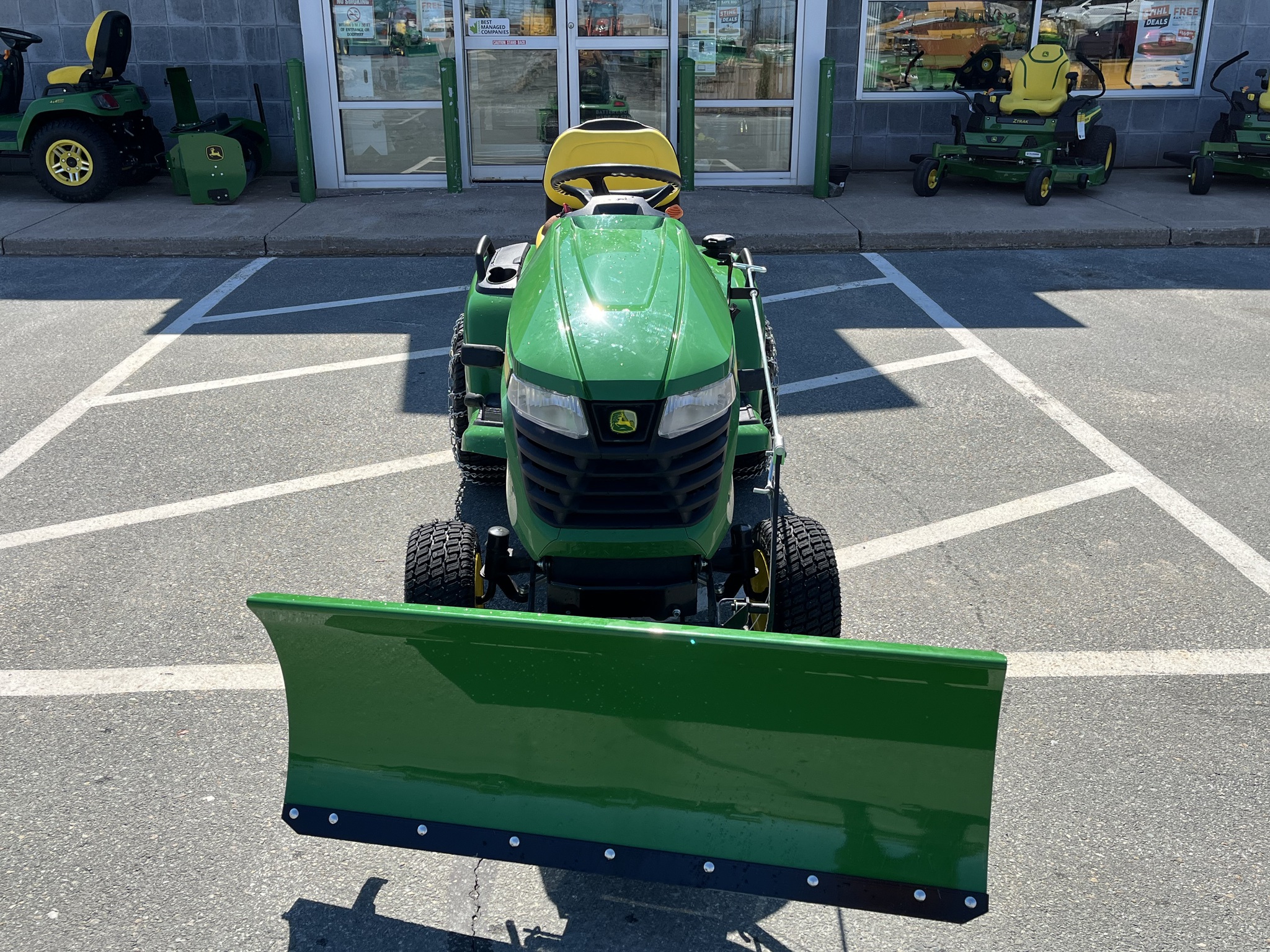 2024 John Deere X570 Image 6