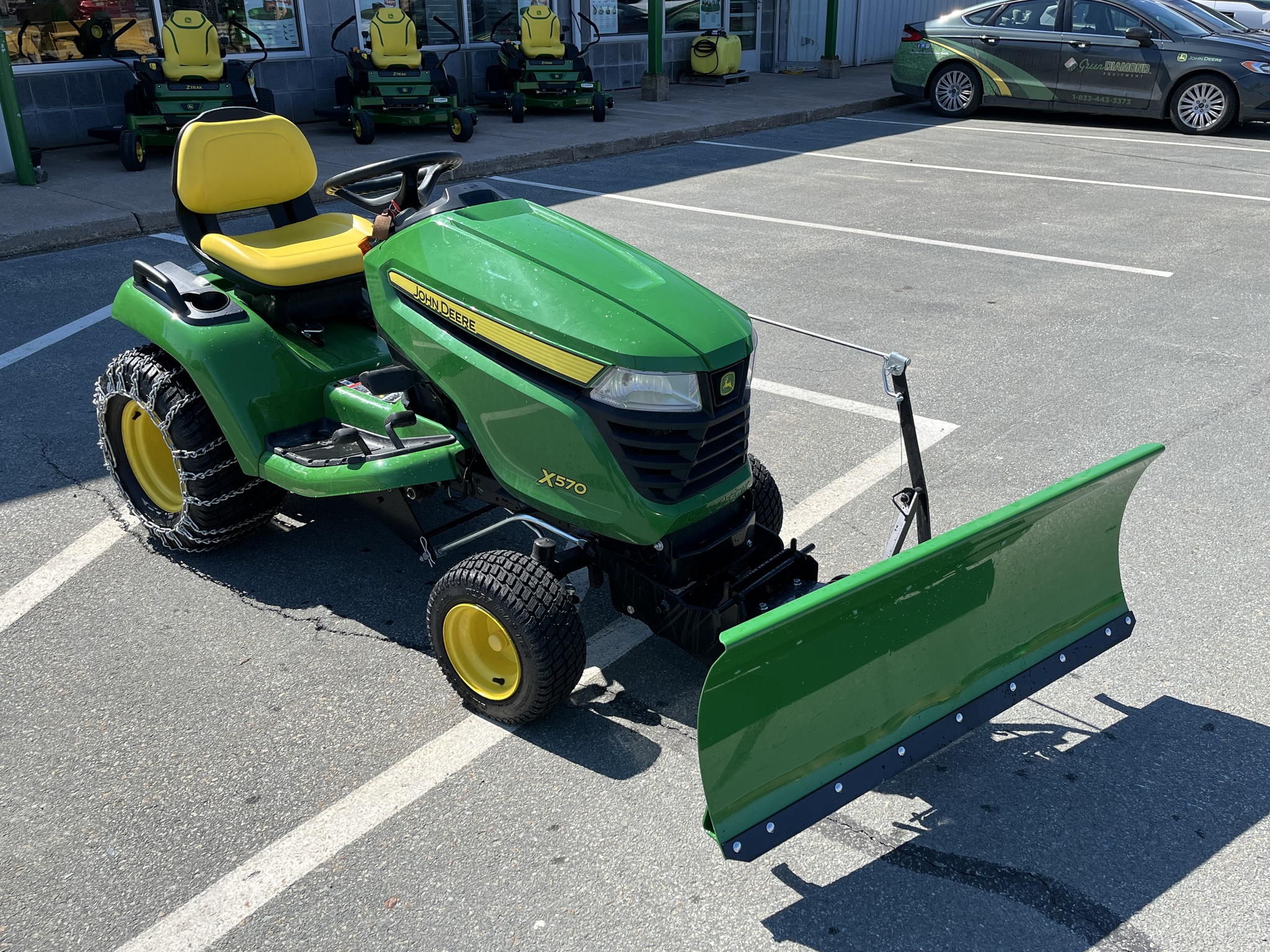 2024 John Deere X570 Image 7