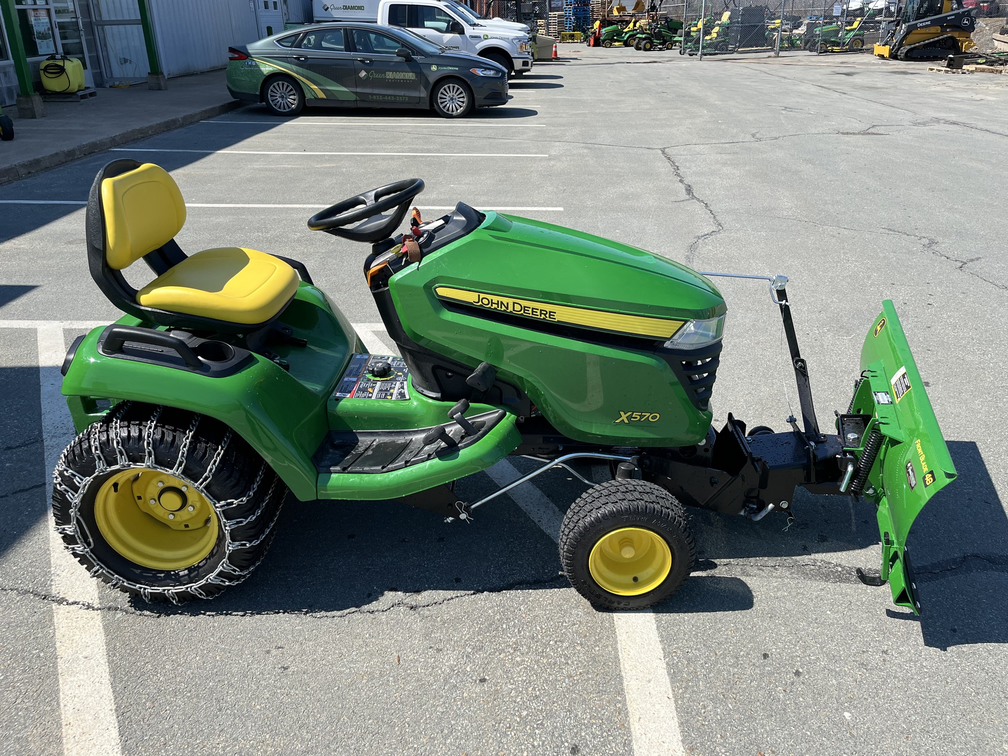 2024 John Deere X570 Image 8