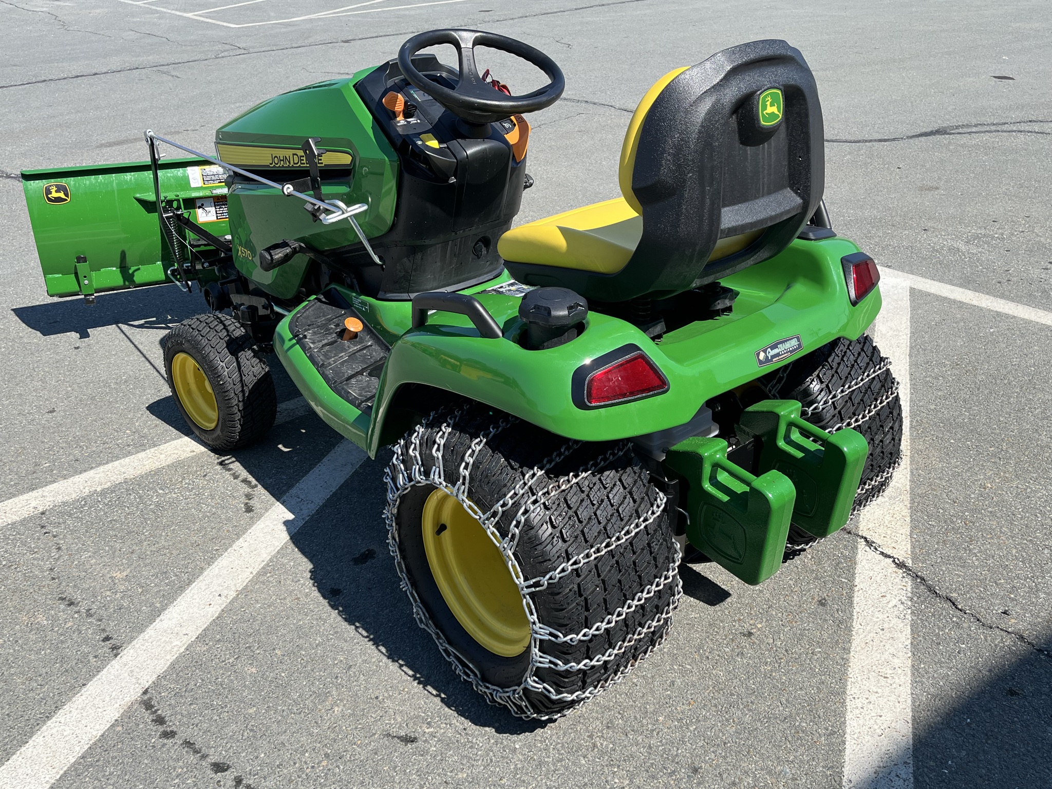 2024 John Deere X570 Image 3