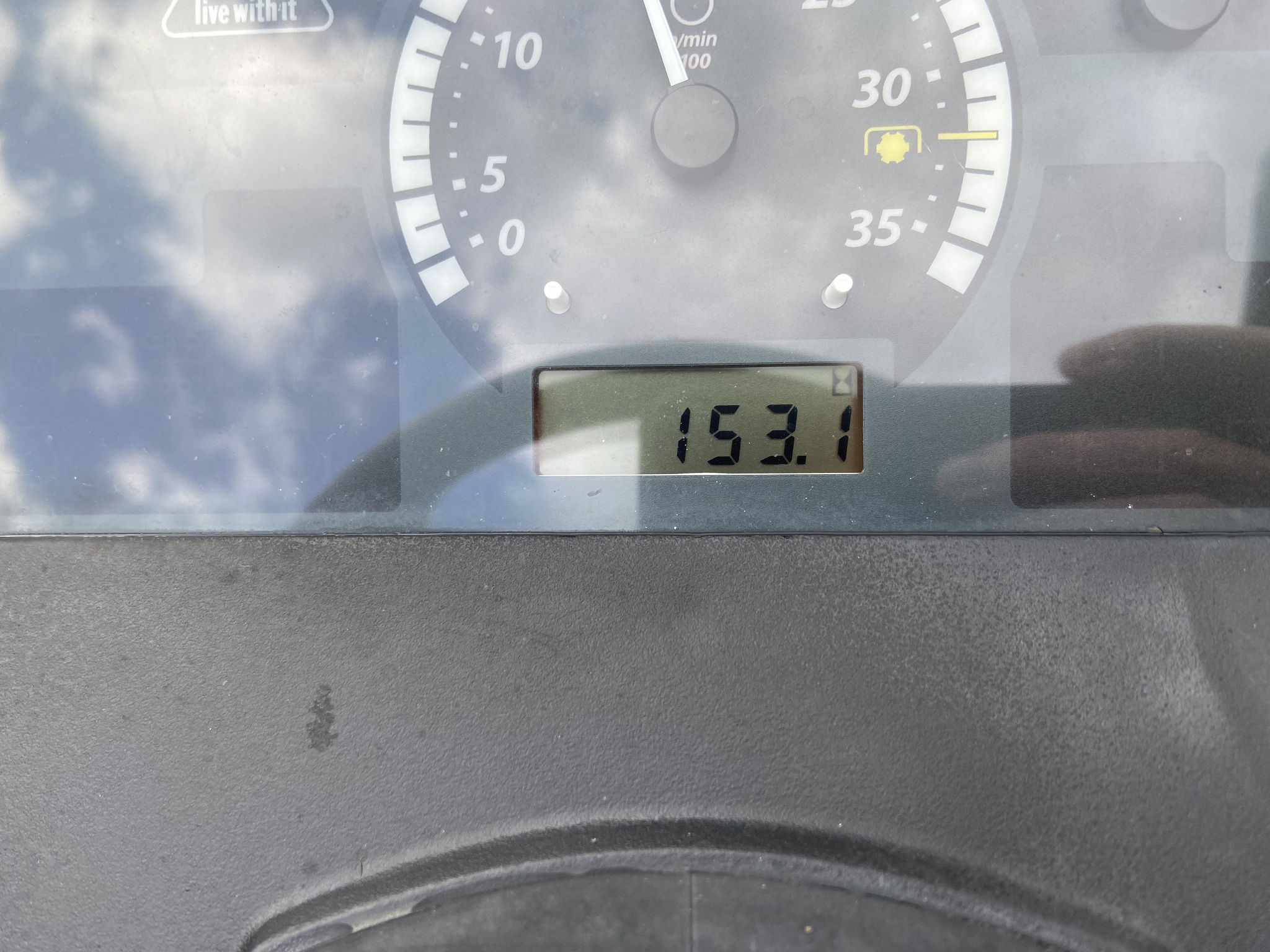 2017 John Deere 1025R Image 5