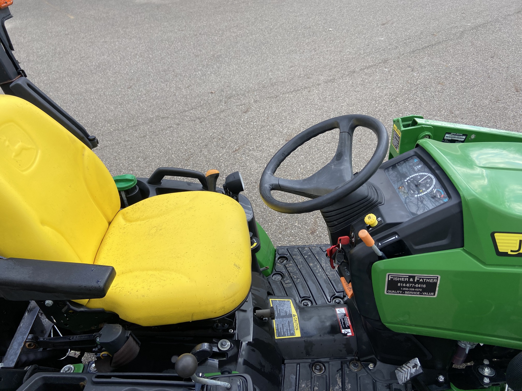 2017 John Deere 1025R Image 6