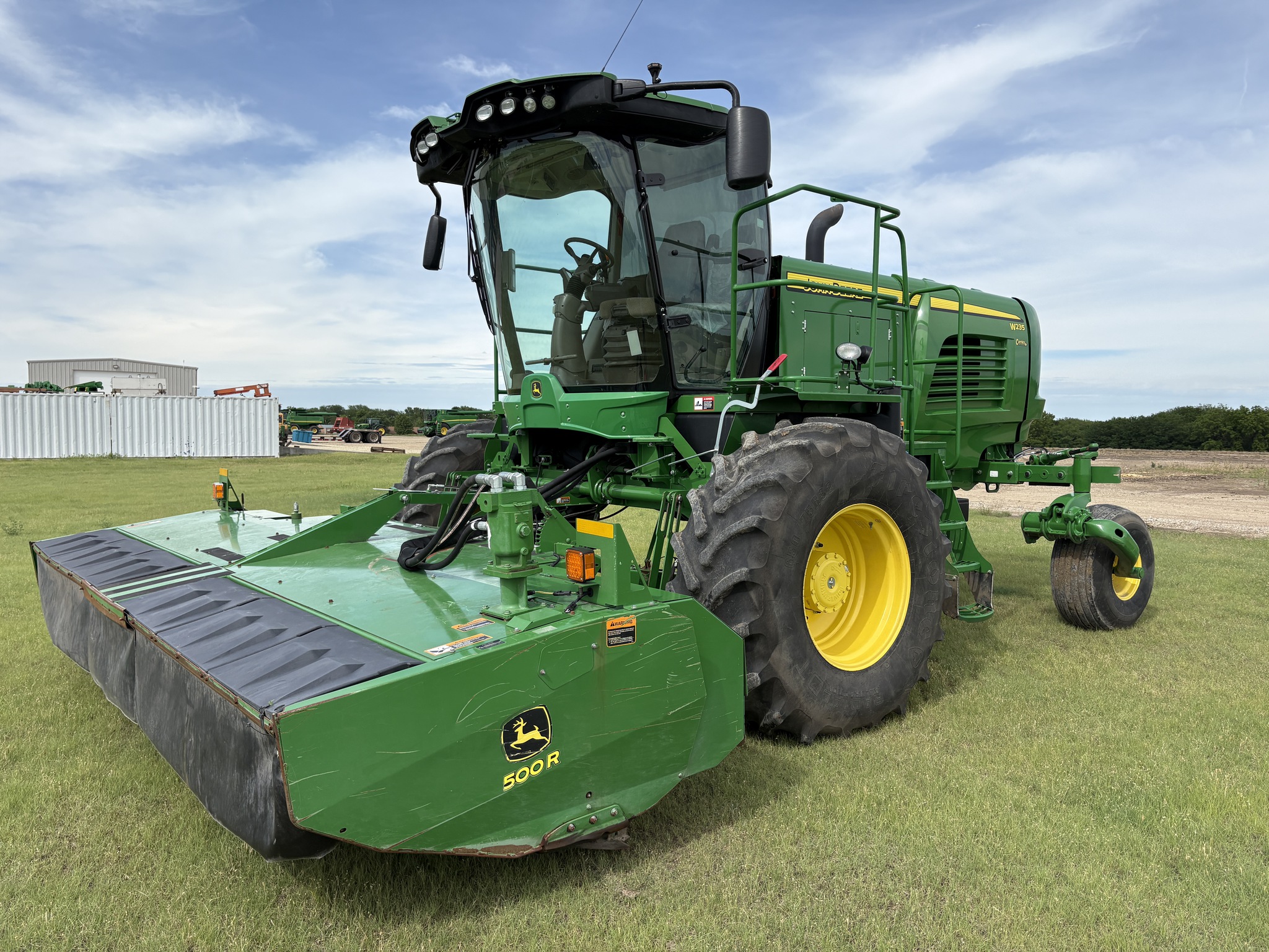 2021 John Deere W235 Image 1